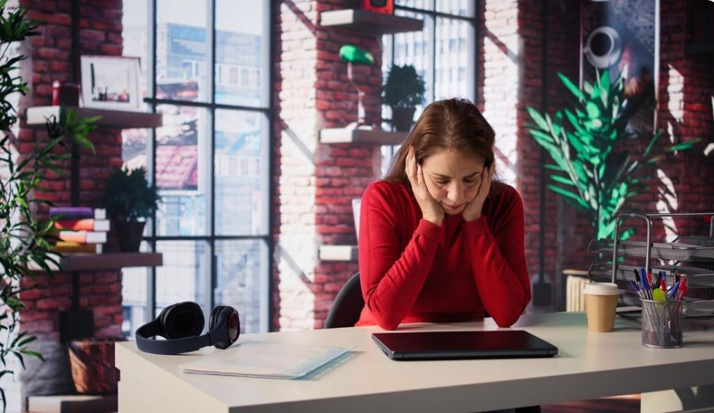 The Quiet Anxiety Behind Always Saying “I’m Busy”