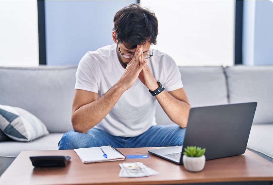 When Financial Stress Shows Up as Emotional Numbness