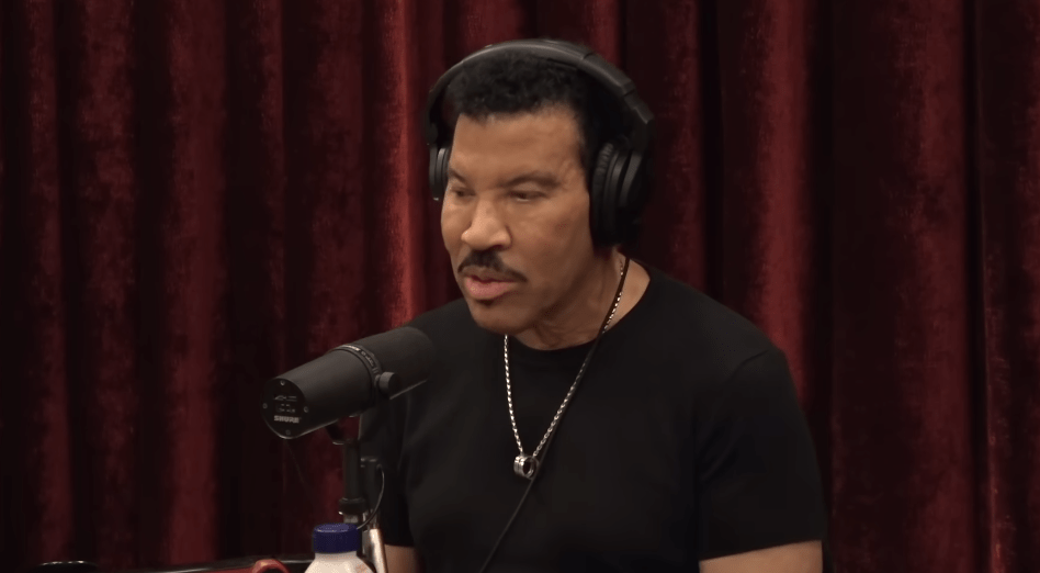 lionel richie plastic surgery