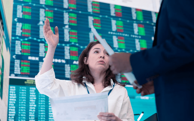 How the Fear of a Global Stock Market Collapse Is Triggering Panic Attacks in Everyday People pdf file